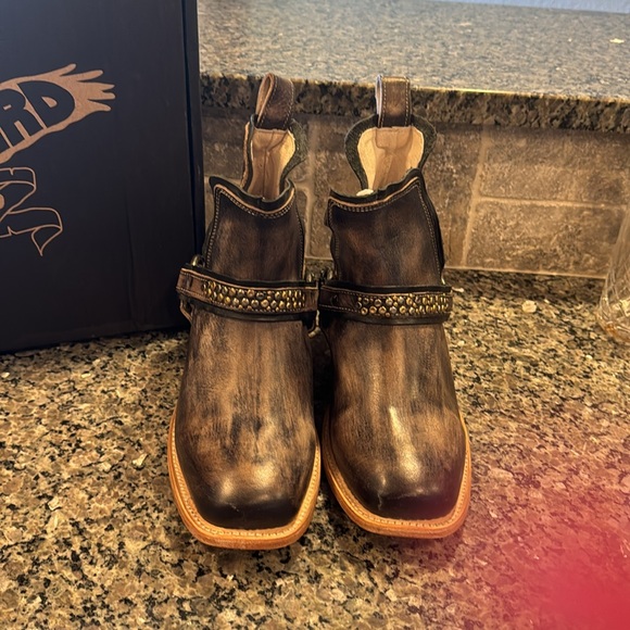 Freebird - Dusty - Picture 6 of 6